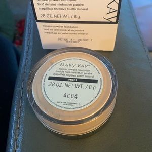 Mary Kay Mineral Powder foundation
